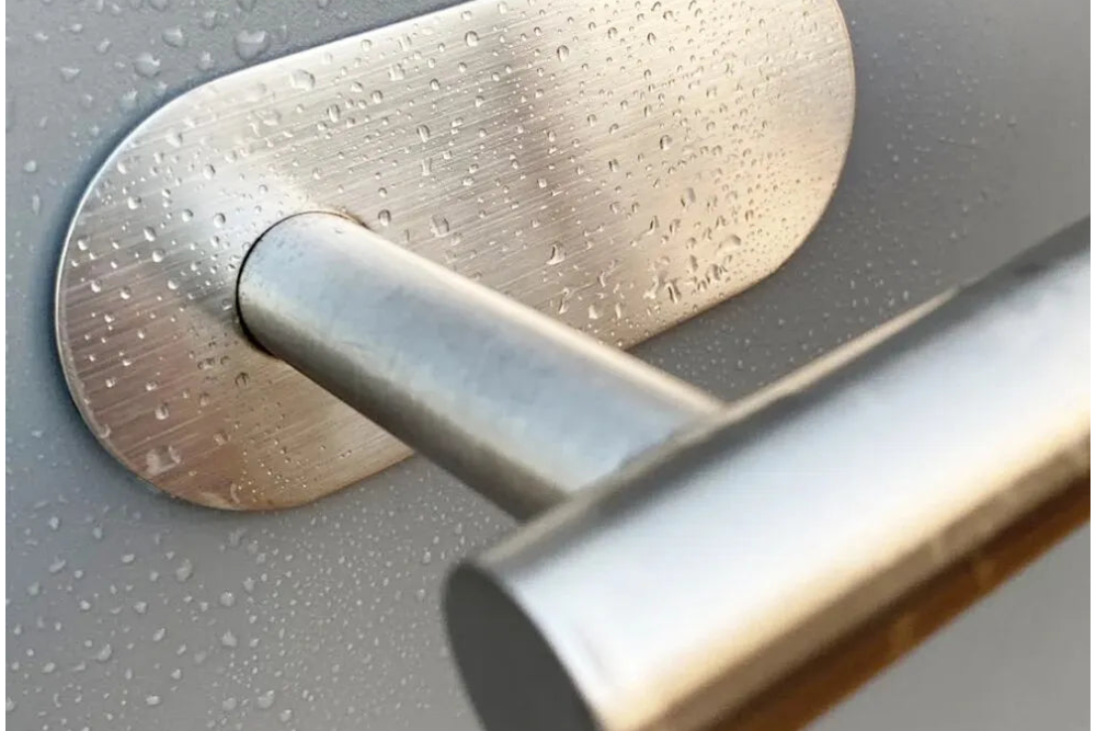 Suporte Adesivo para Rolo de Cozinha